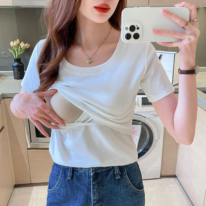 A real photo of a short-sleeved pure cotton T-shirt for feeding. It is a versatile U-neck top for slimming and feeding during the postpartum confinement period