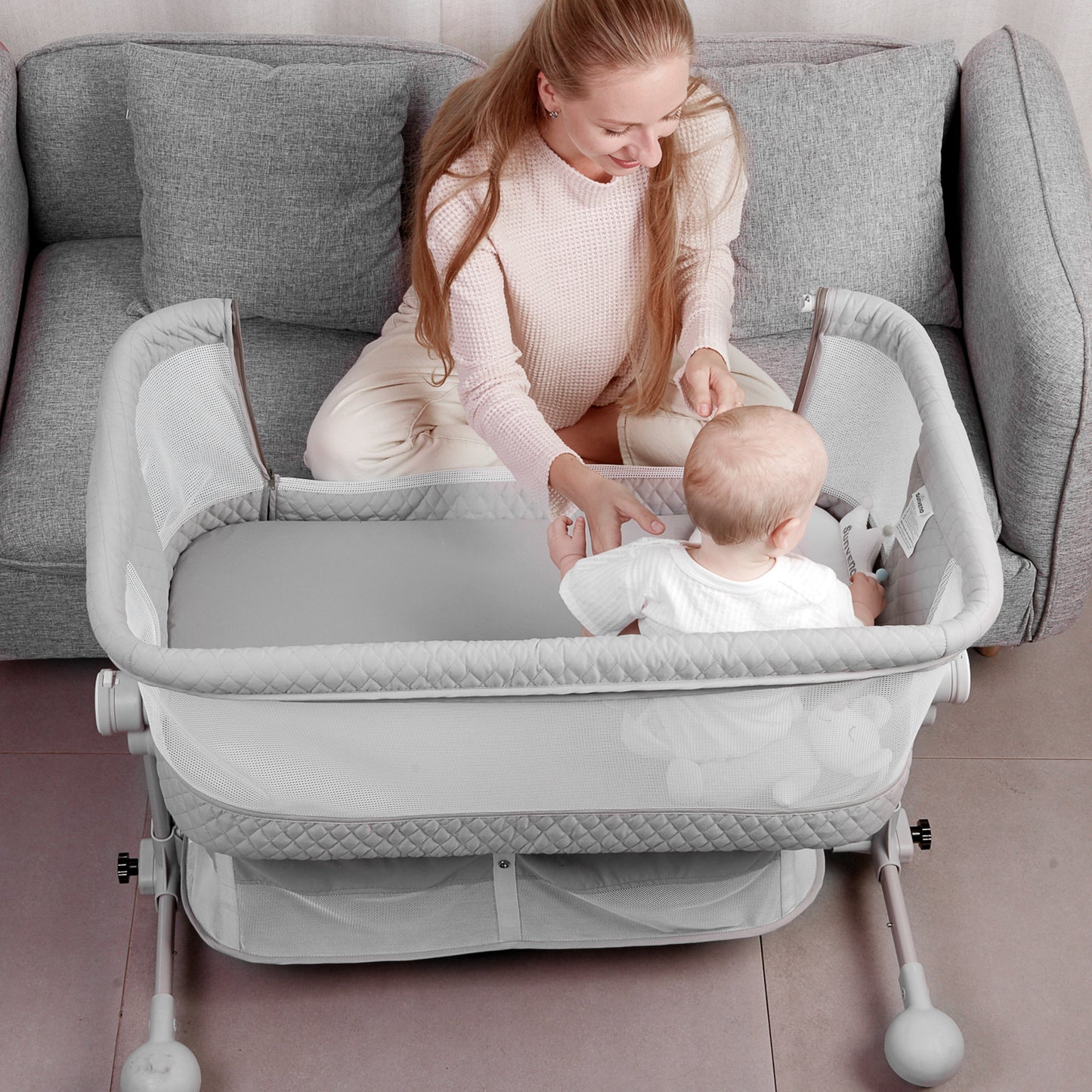 Baby Bassinet Lightweight & Easy to Move