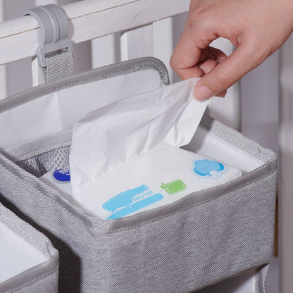 3-in-1 Crib OrganizerInternal and external compartments that facilitate the organization of diapers, bottles, clothes and accessories, keeping each item in its place and easily accessible.